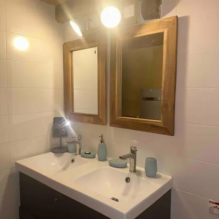 Apartment 5 Personnes-1 Chambre- Longefoy-montalbert - *